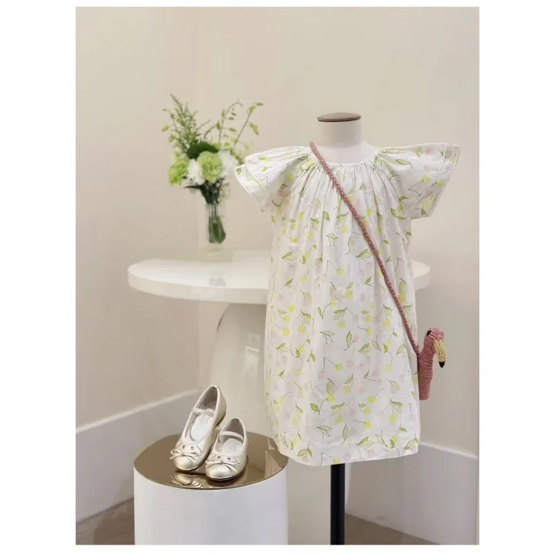 

26Новое весенне-летнее платье для девочек с вишнёвым принтом и маленькими рукавами-крылышками, детское платье средней длины.