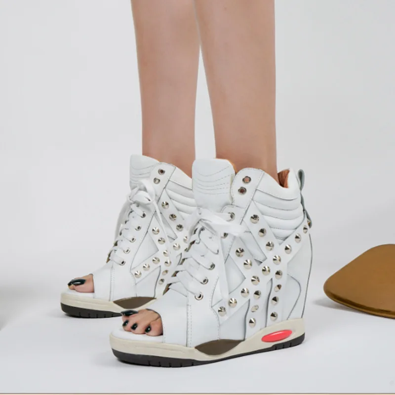 Rivets Studs Korean Shoes Clogs Platform Increas Height Casual Female Sneakers 2024 Creepers Cross Fashion Wedges Super High Pee