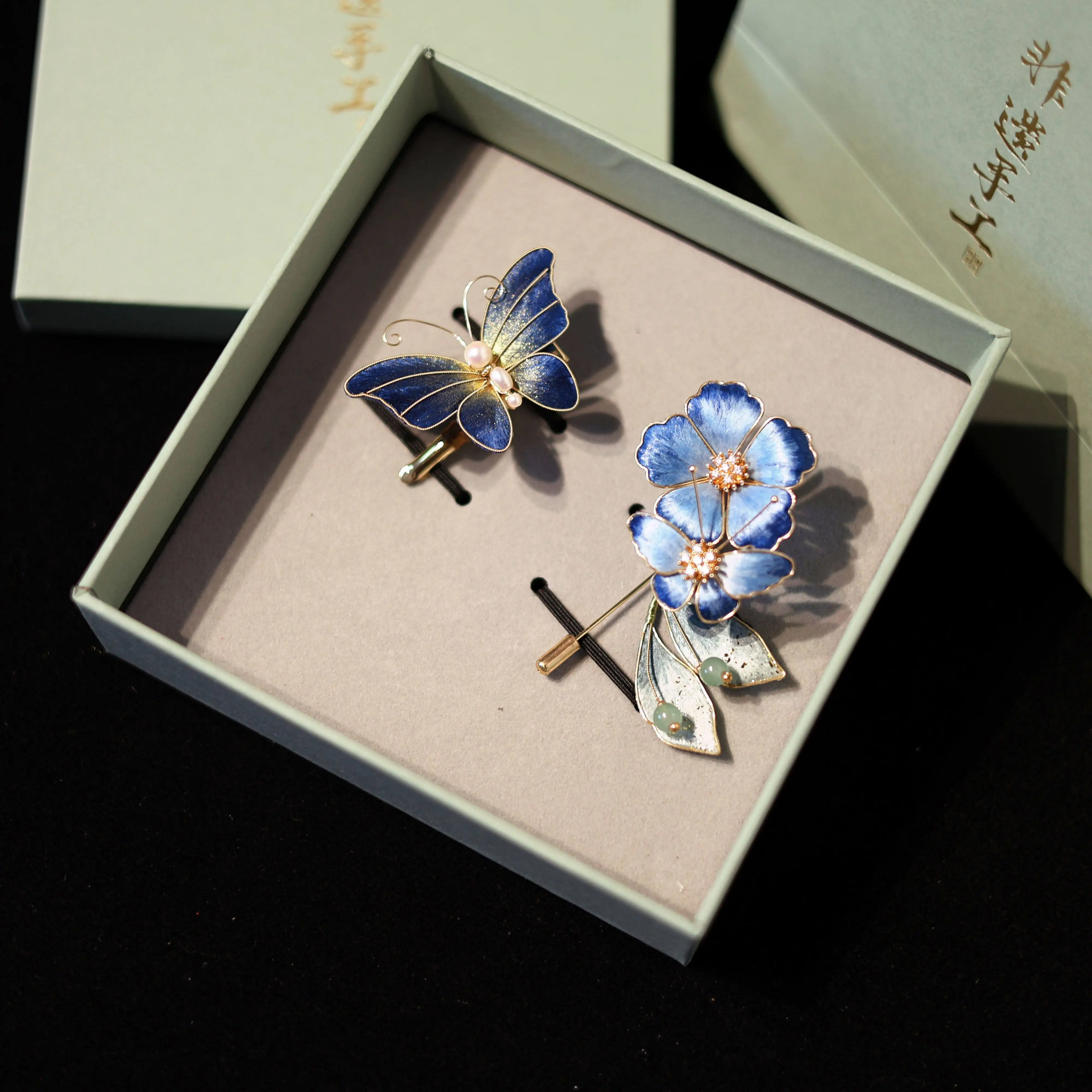 Non-Heritage Handmade Velvet Flower Brooch Barrettes Silk Thread to Give Mom Teacher's Day Gift  Clothing Cheongsam Accessories