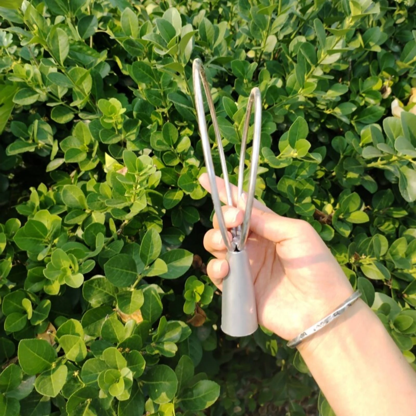 Circular Weeder Welded Construction Circular Loop Hoe Soil Loosening Tool Metal Undesired-Growth Puller Labor Saving
