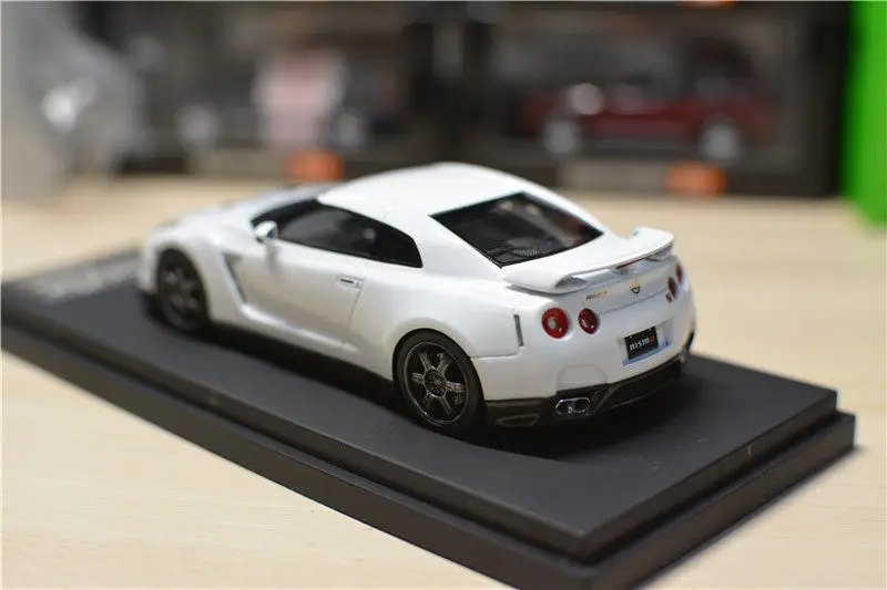 HPI 1:43 Scale GT-R R35 Resin Car Model