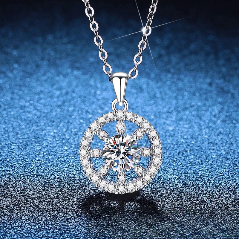 

New S925 Silver Necklace Women's Full Diamond Sun Lucky Disc Pendant One Carat Moissanite Necklace Wedding Jewelry