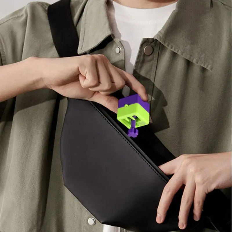 ギアシフトフィジェットカーギアトランスミッションおもちゃ男の子ギフト気分エンハンサー減圧キーホルダーノベルティおもちゃオフィス学校屋外