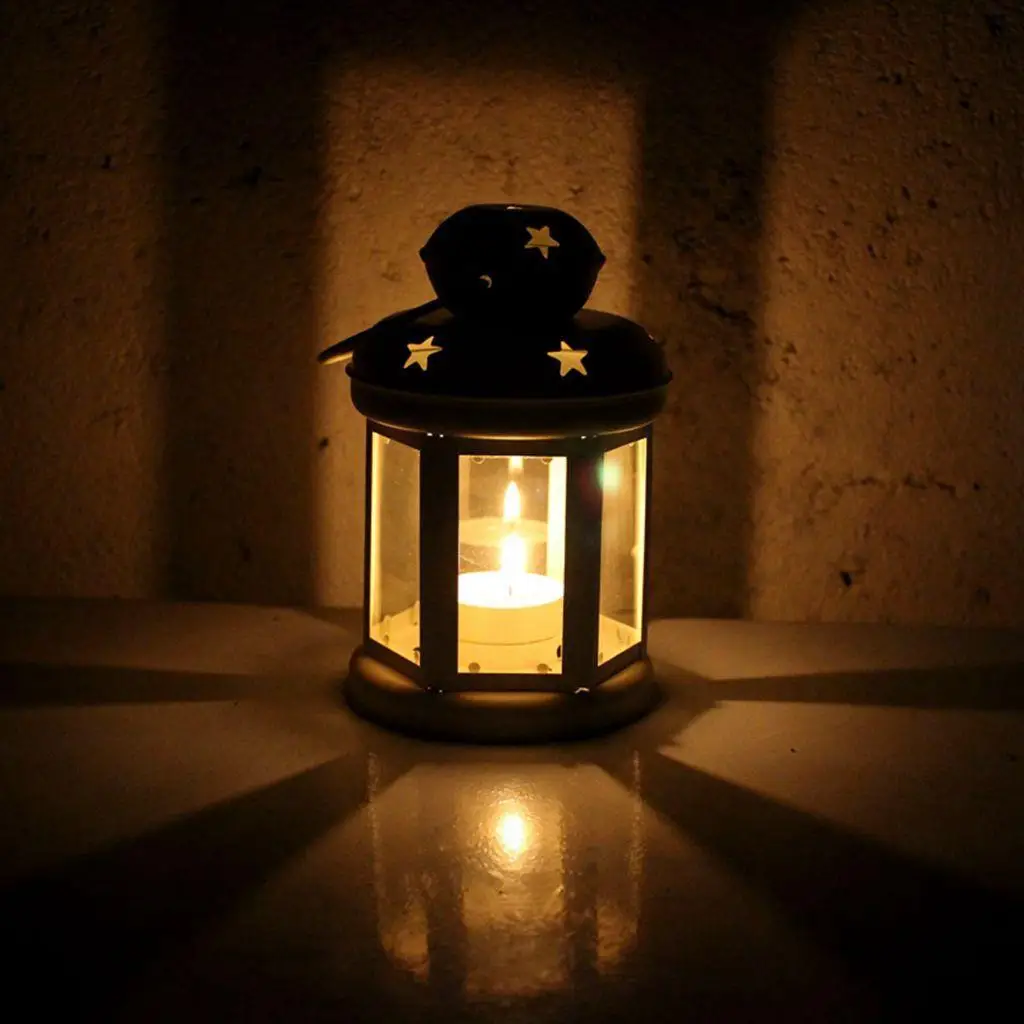 Iron Wind Proof Candle Holder Classic Metal Table Candlestick Tea Light Holder for Wedding and Dinner Decor