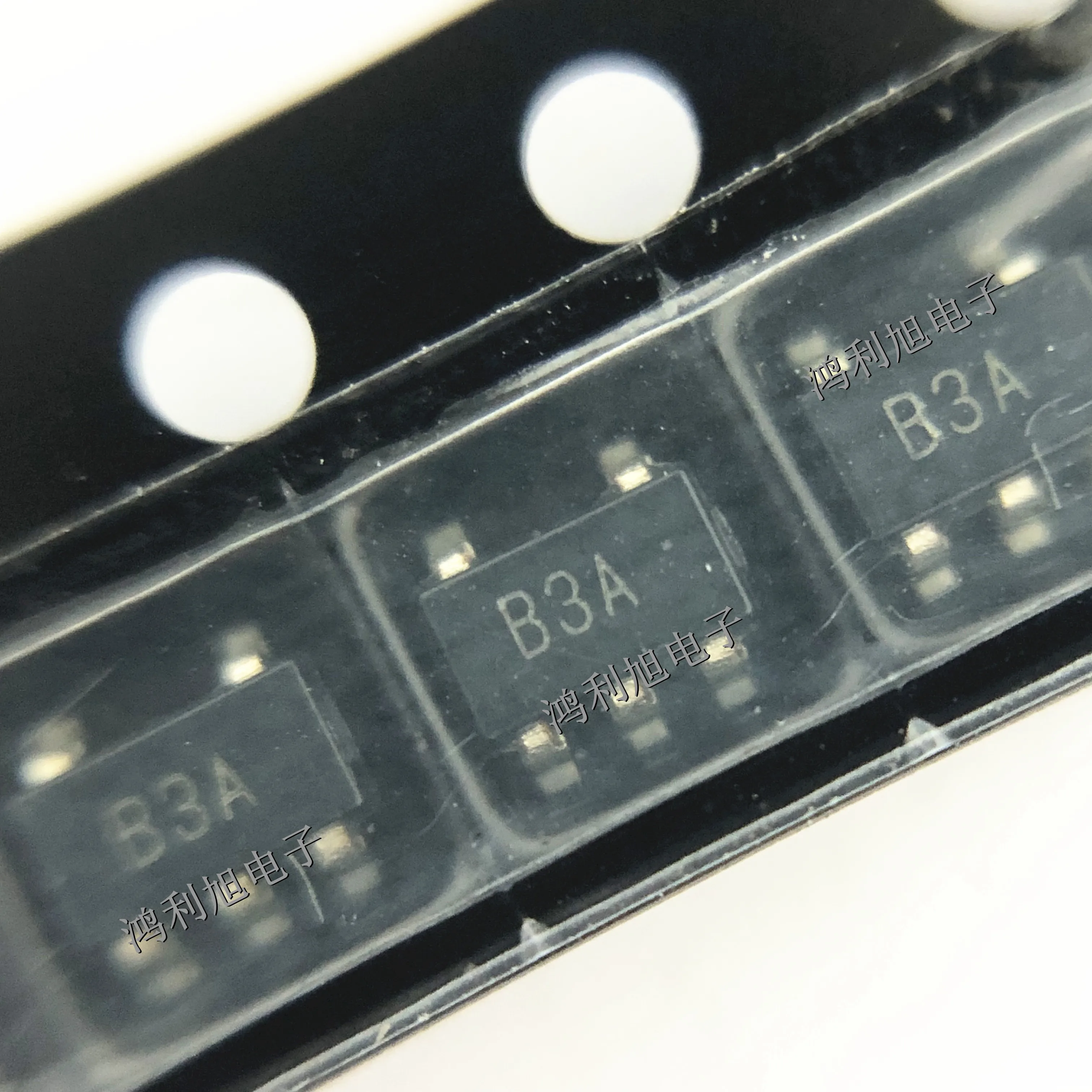 10PCS/Lot AD8605ARTZ-REEL AD8605ARTZ MARKING:B3A Op Amp Single Low Noise Amplifier R-R I/O 5.5V 5-P