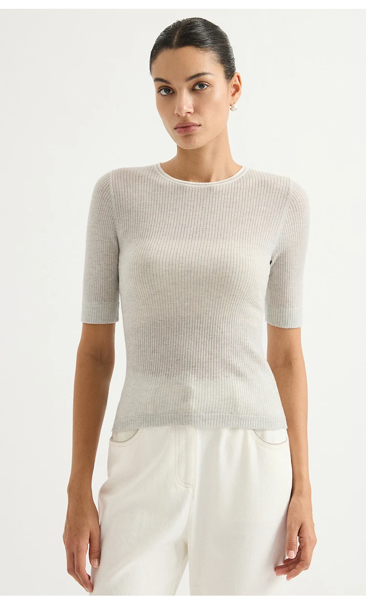 BY3621584 Damen-Pullover mit Rundhalsausschnitt aus Wollmischung, gerippt, kurze Ärmel, Kontrastkragen, Kettenverzierung, Schlüsselloch am Rücken, dezenter Luxus für den Herbst – Detail 3