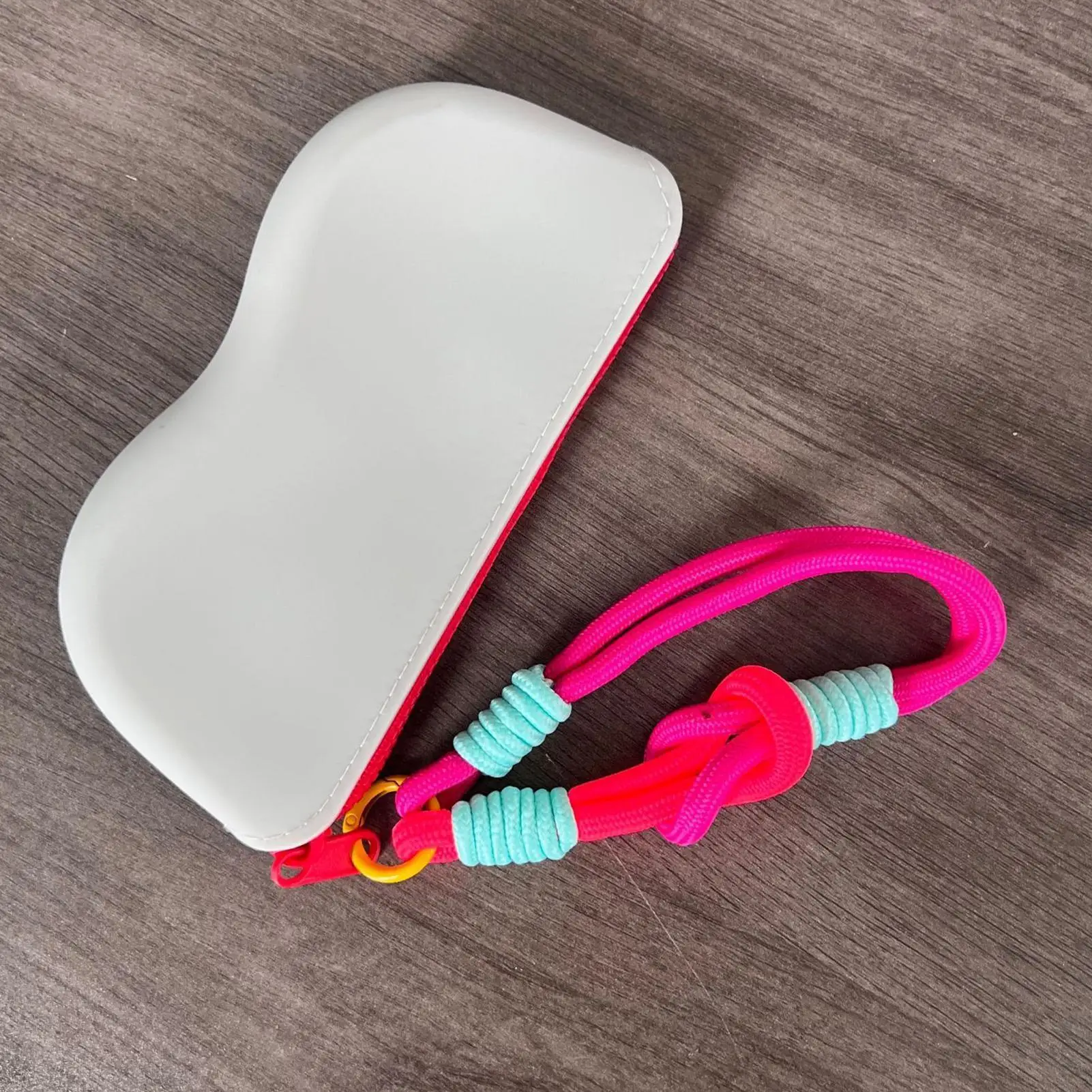 

Silicone Eyeglass Case With Wrist Strap, Zipper Sunglasses Holder Organizer, Scratch Resistant Protective Cover For Men Women