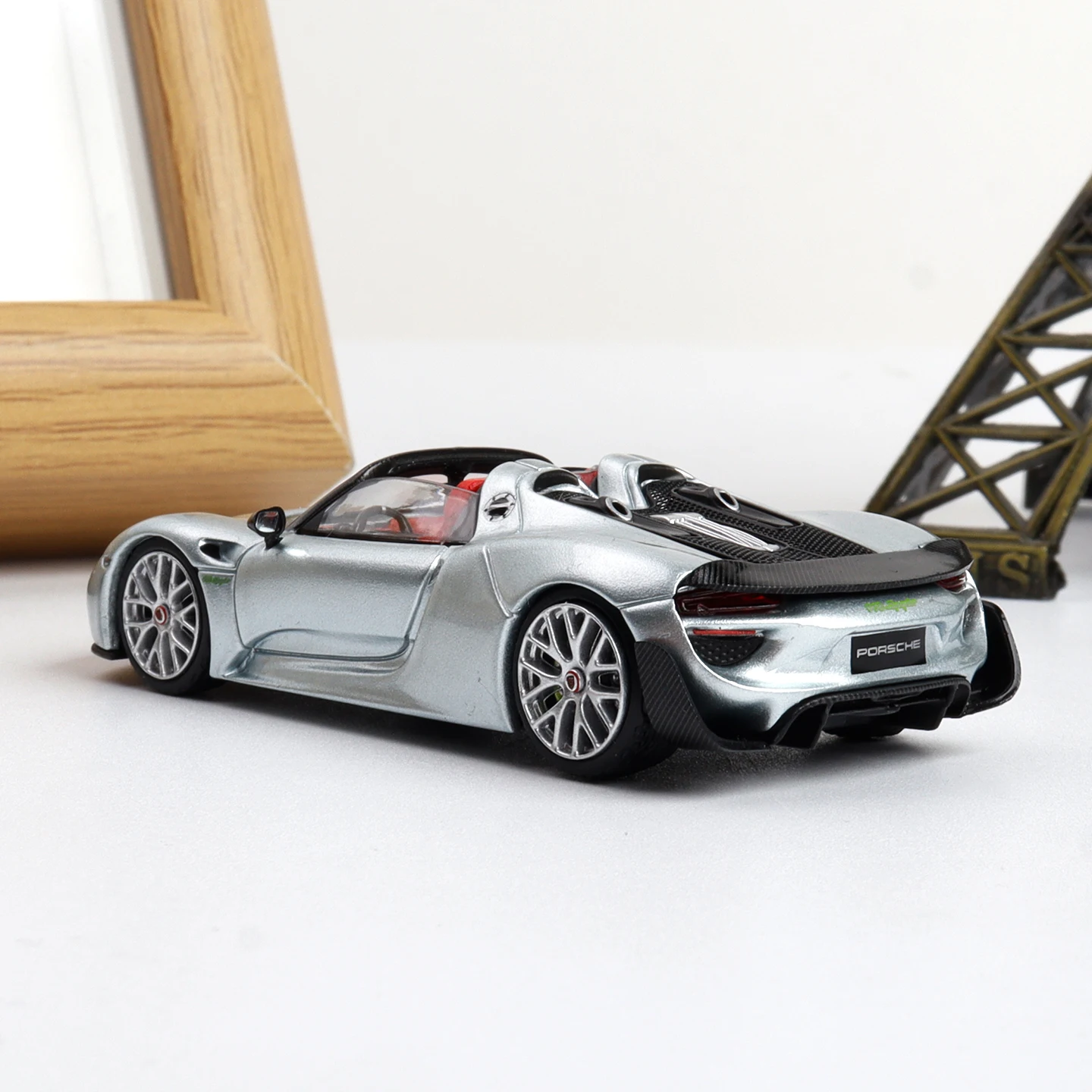 TOP LUX 1/64 918 سبايدر سبيكة سباق السيارات Diecasts ولعبة المركبات نموذج سيارة مصغرة مقياس نموذج سيارة للأطفال