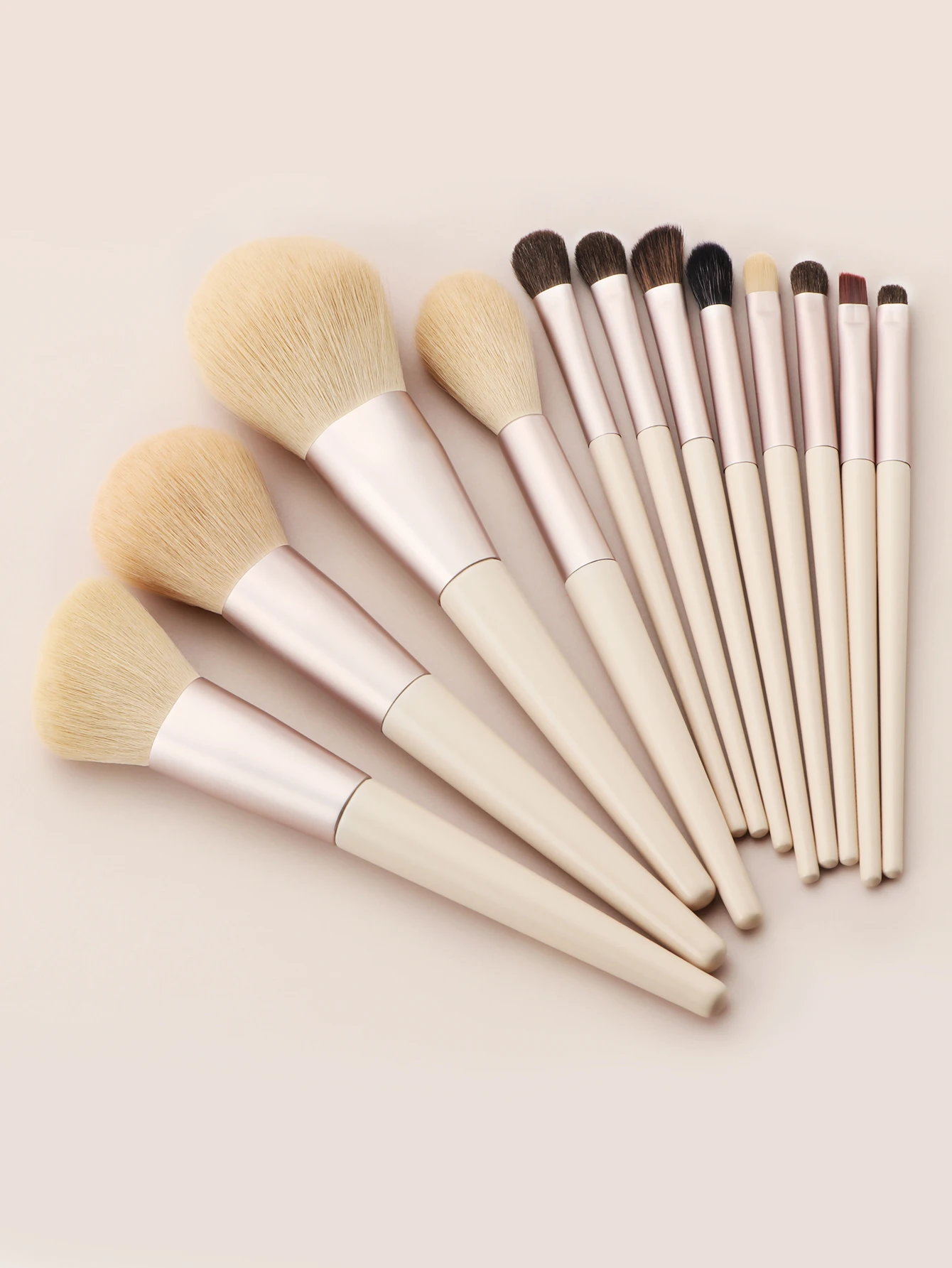 Conjunto de pincéis de maquiagem com 12 peças, este conjunto inclui 12 pincéis diferentes, pincel de fundição, corretivo, cabo longo, pincel kabuki alto