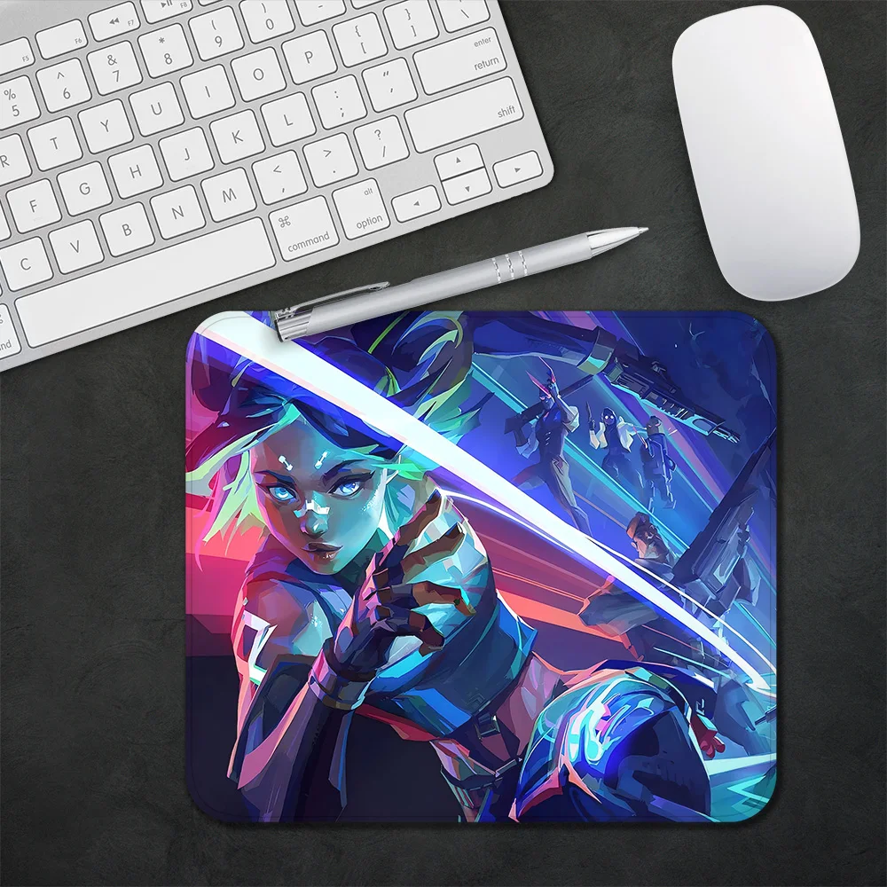 Gaming V-valorant Phoenix Vipers Gaming Mouse Pad XS Small Mousepad For PC Gamer Desktop Decoration Office Mouse Mat Deskmat Rug