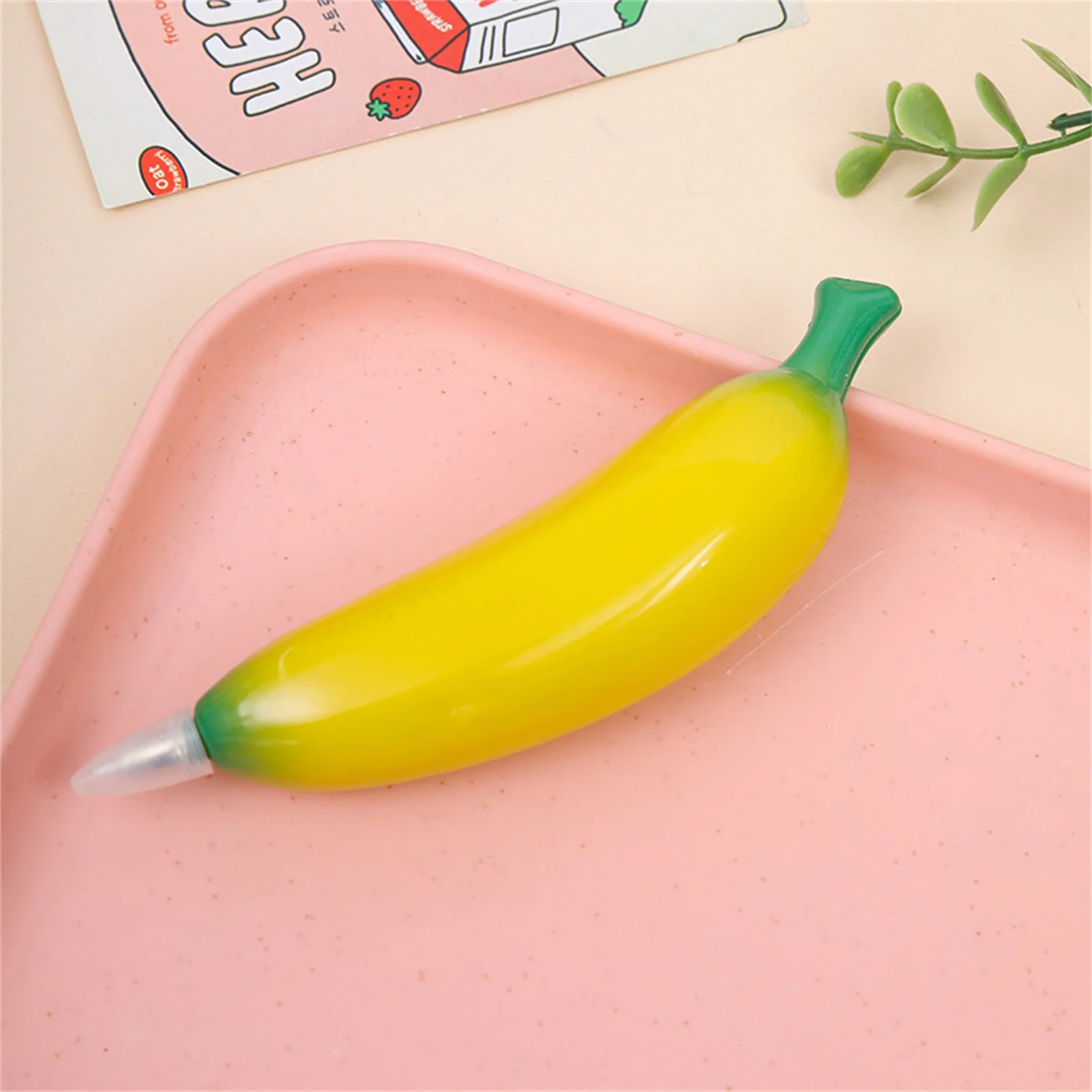 

Шариковая ручка в форме фруктов и овощей с магнитом для детей, креативные канцелярские принадлежности с героями мультфильмов, подарок, плавное письмо, 1 шт.