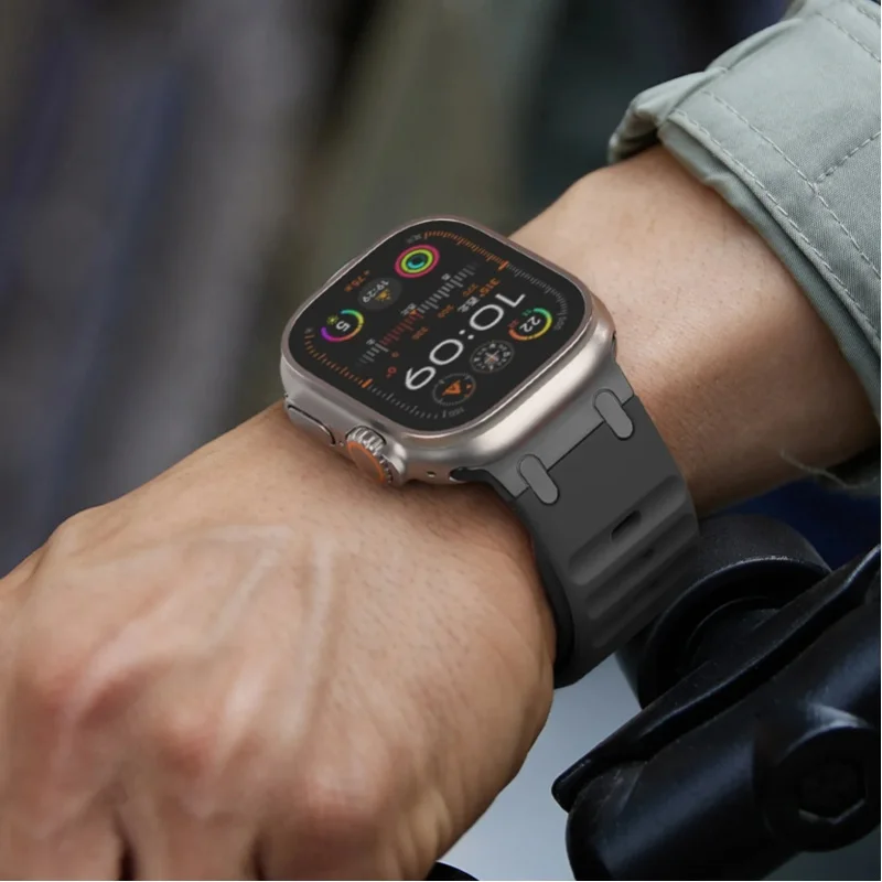 Sport-Silikonarmband für Apple Watch Ultra 3 49mm 44mm 45mm 46mm Metall-Armbänder für iWatch Series 11 9 8 SE 10 7