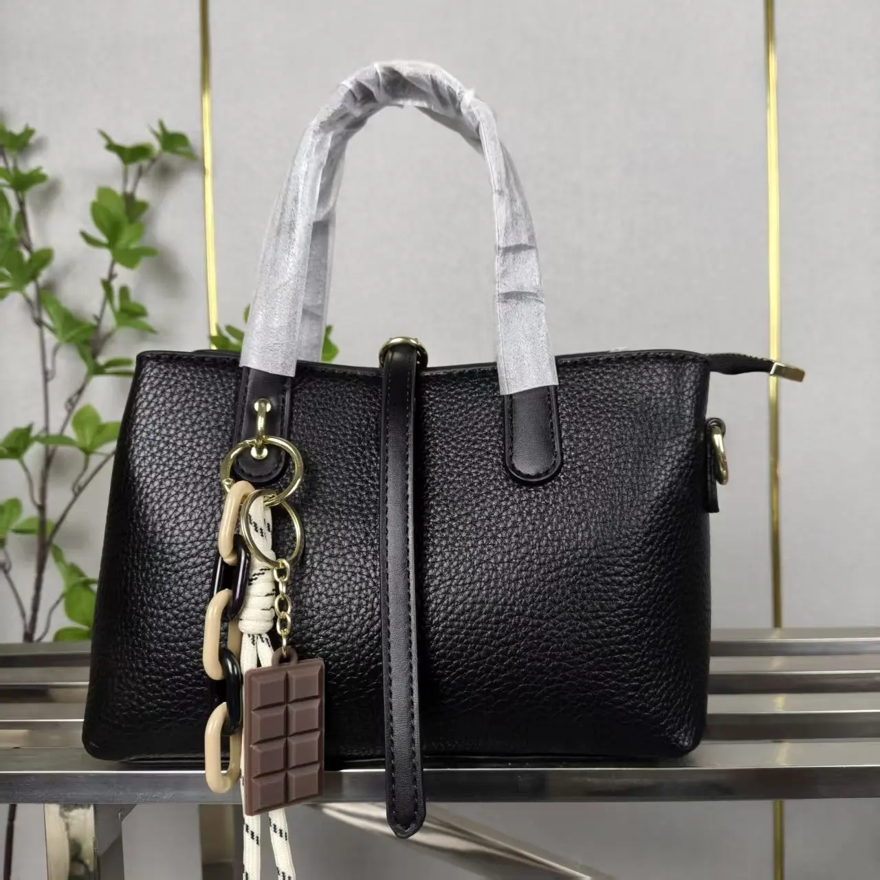 

Элегантная кожаная сумка-тоут через плечо для женщин, классическая дизайнерская сумка для подгузников, минималистичная винтажная сумка-мессенджер, роскошная большая сумка через плечо.