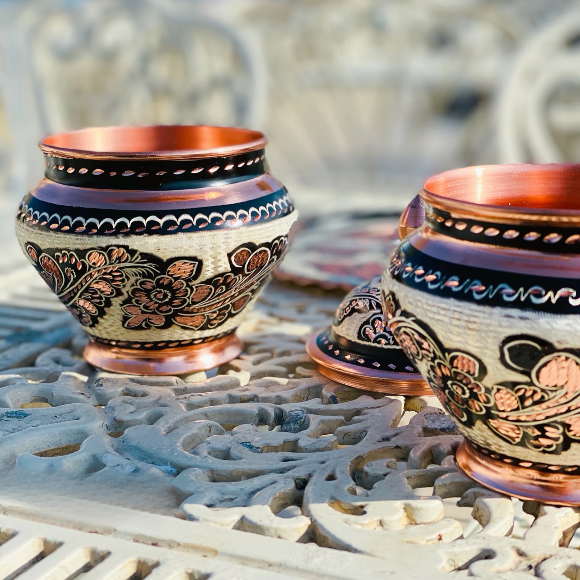 Imported hand-carved black and white pattern road retro European style sugar jar Middle East plant totem