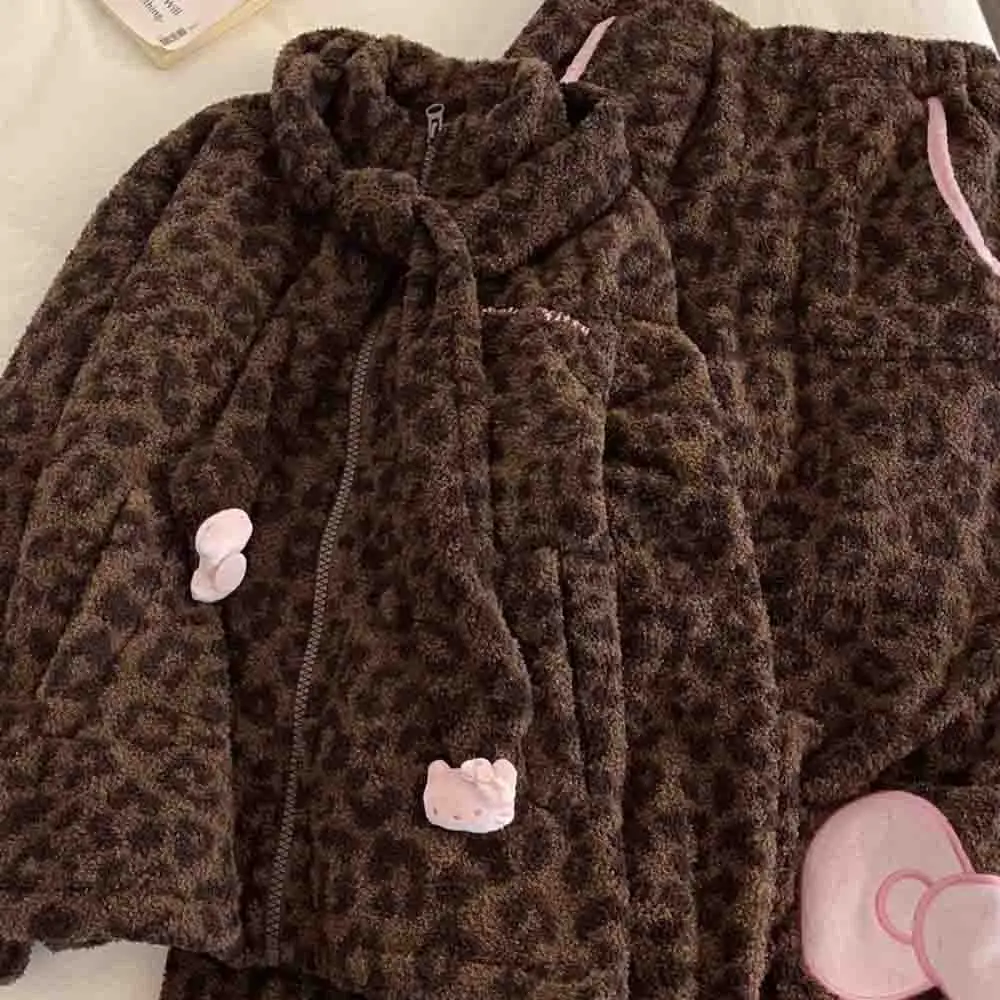 Sanrio Hello Kitty Two-Piece Women's Brown 2025 Winter Pink Leopard Print Suede Pajamas Casual Loose and Comfortable Home Wear view 5