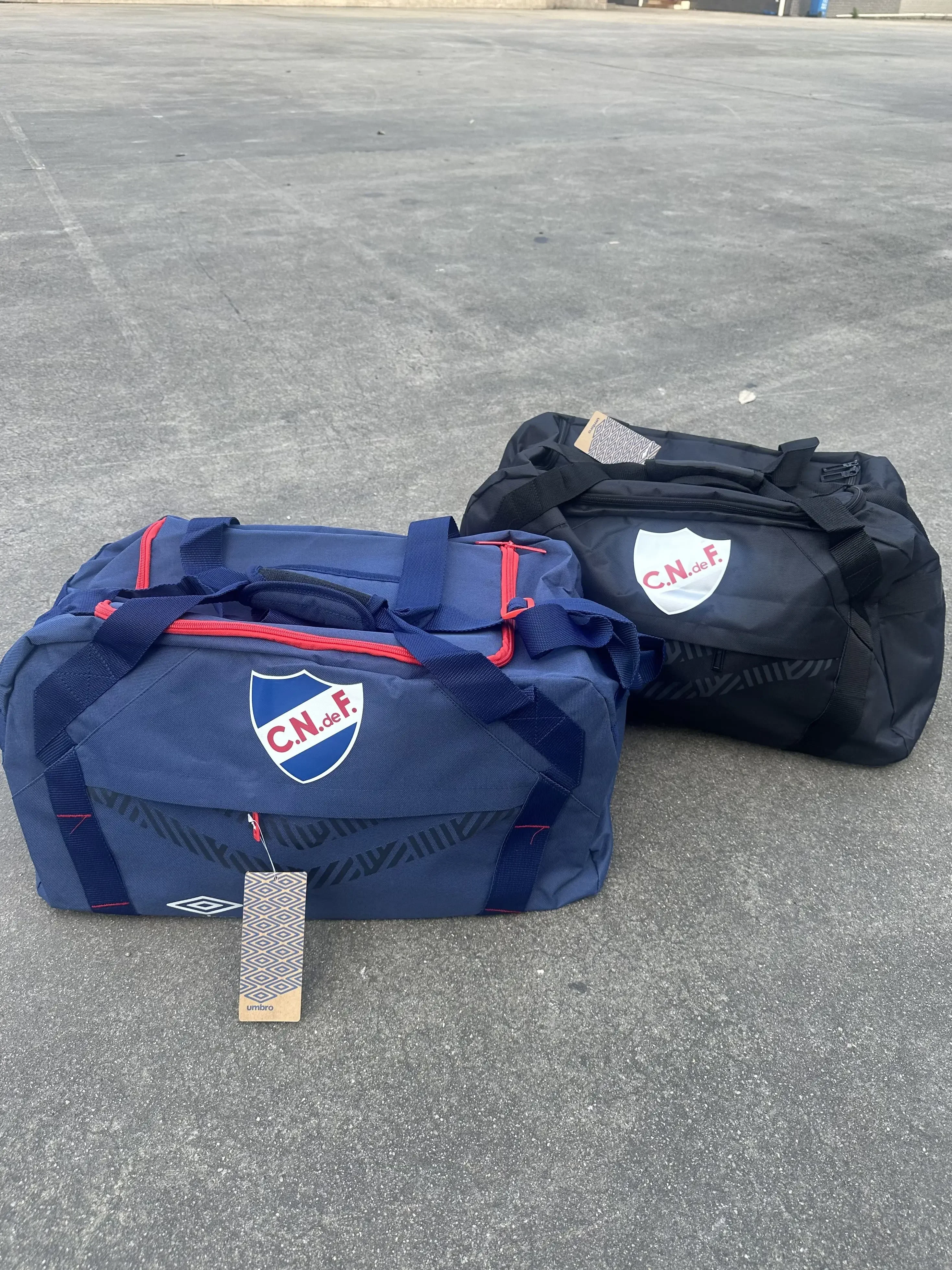 

Lightweight Training Bag with Large Capacity for Outdoor Travel