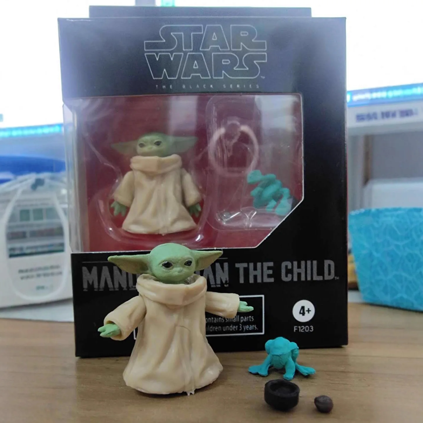 star-wars-black-the-mandalorian-the-child-toy-figura-de-acao-colecionavel-yoda-de-11-polegadas