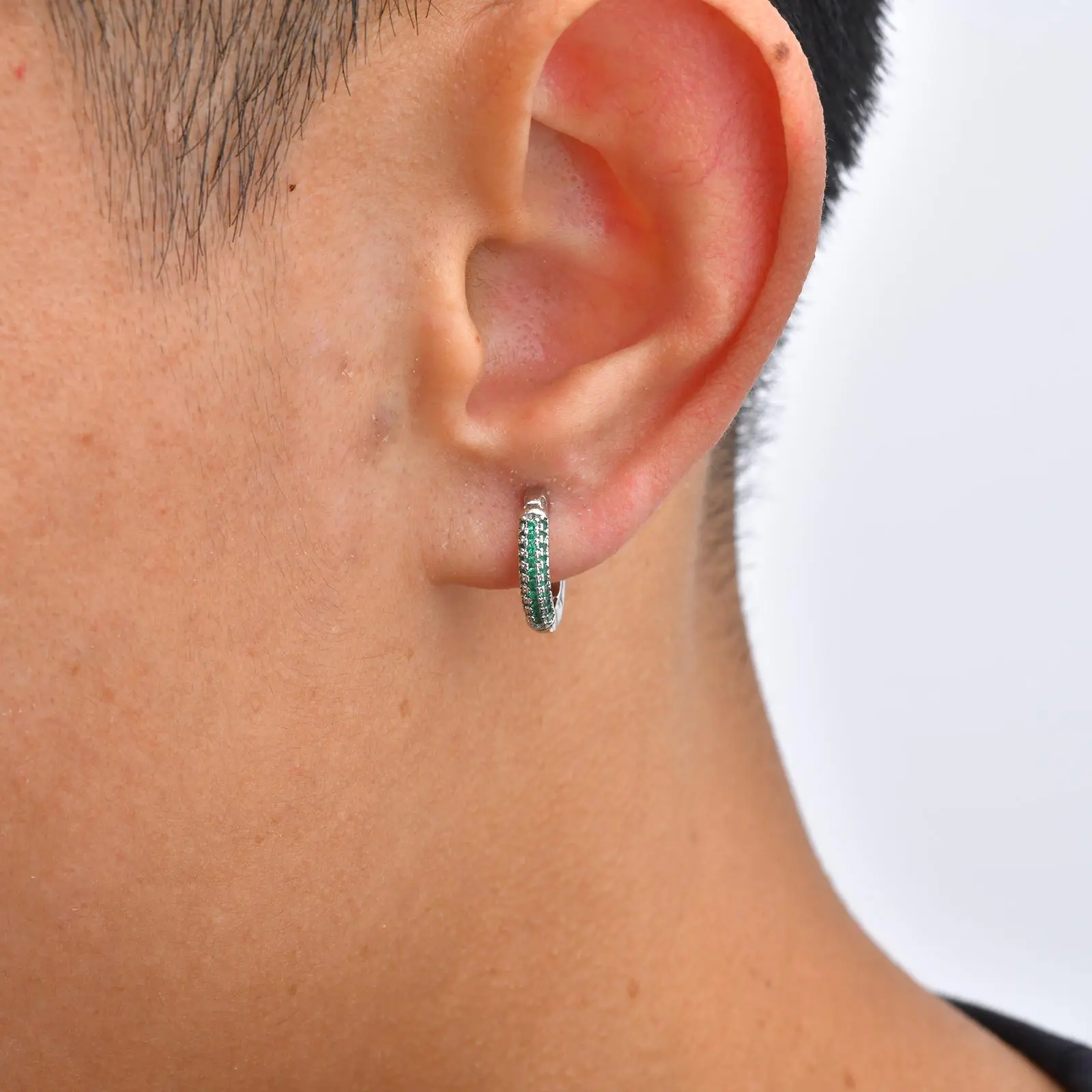 Kristall-Creolen für Männer, Trendige Zirkonia Runde Huggie-Ohrringe, Hip-Hop Piercing-Schmuck – Detail 3