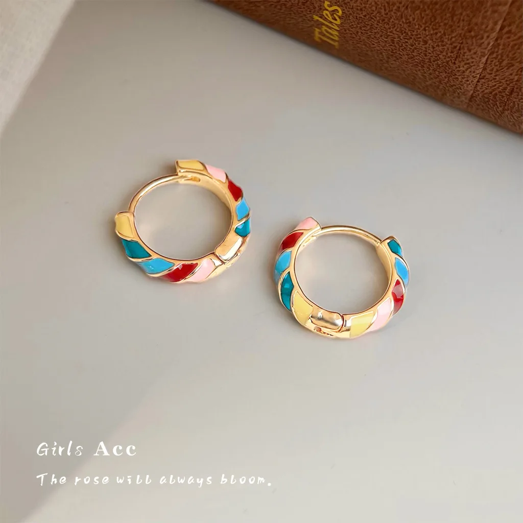 

Ins Niche Temperament Dopamine Colorful Enamel Dripping Oil Circle Earrings Fashion Versatile High end Women's Ear Drop Jewelry