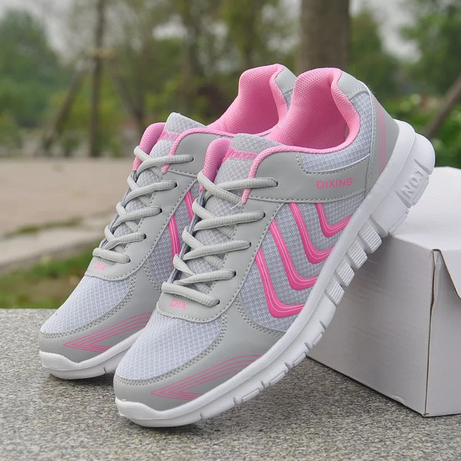 Women Net Sports Shoes 2022 New Breathable Couple Boys Girls Light weight Casual Women's Shoes White Travel 48 Men Sneaker