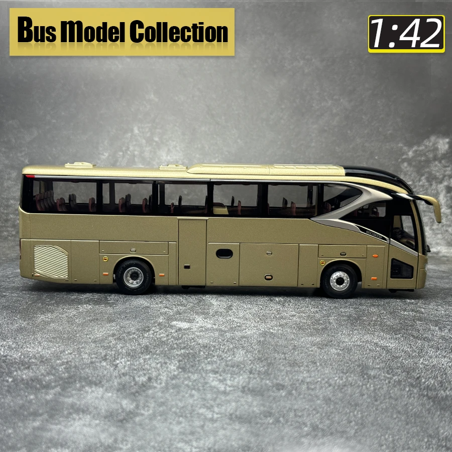 OEM 1:42 scale Xiamen Gold Passenger Car Jinlong XML6129 Pilot bus Alloy Passenger model Car model static display collection