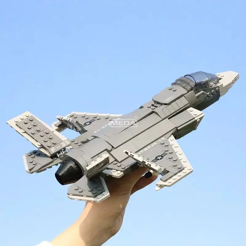 646pcs US F35 Fighter Model Building Block Self Assembly Air Defense Lightning II Bomber Model DIY Aircraft Brick Boy Toy