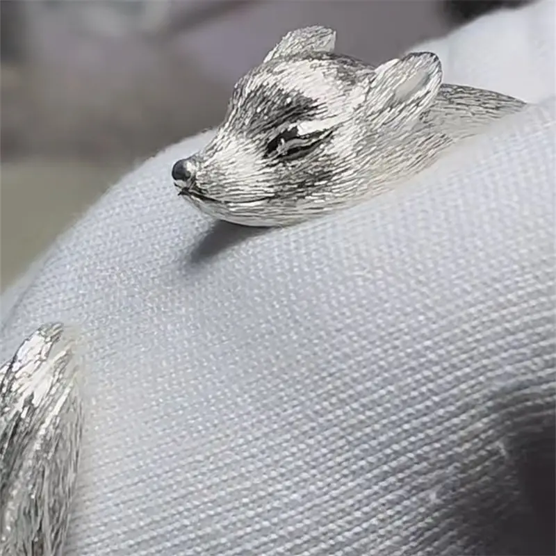 

Hand-drawn Nine-tailed Fox Bracelet with High Sense of Niche Design Luxury and Simple Opening Bracelet Accessories