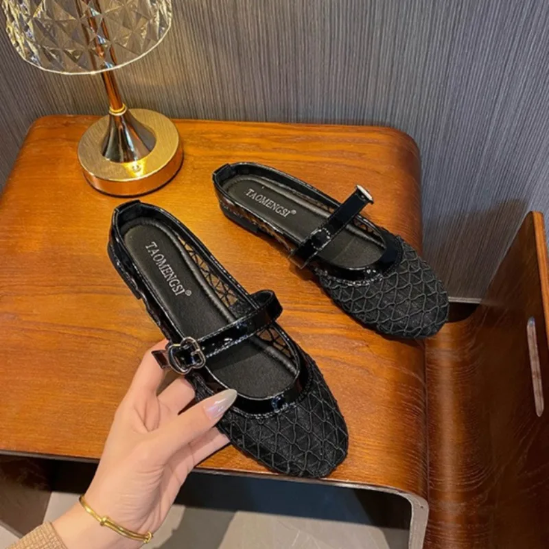 

2026 New Womens Shoes Exquisite Hollow Out Muller Slippers for Woman Fashion Baotou Casual Shoes Designer Shoes Zapatos De Mujer