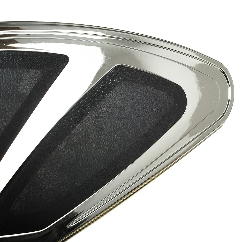 Applicable to for Honda Golden Wing GL1800 GL 1800 F6B 2012-2017 chrome alloy motorcycle knee pad fairing side cover case