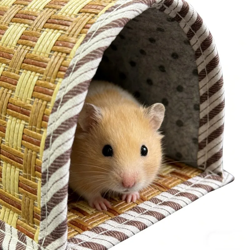 summer mouse and mouse mat nest, natural straw mat resistant to scratching small pet escape nest,suitable for multiple scenarios