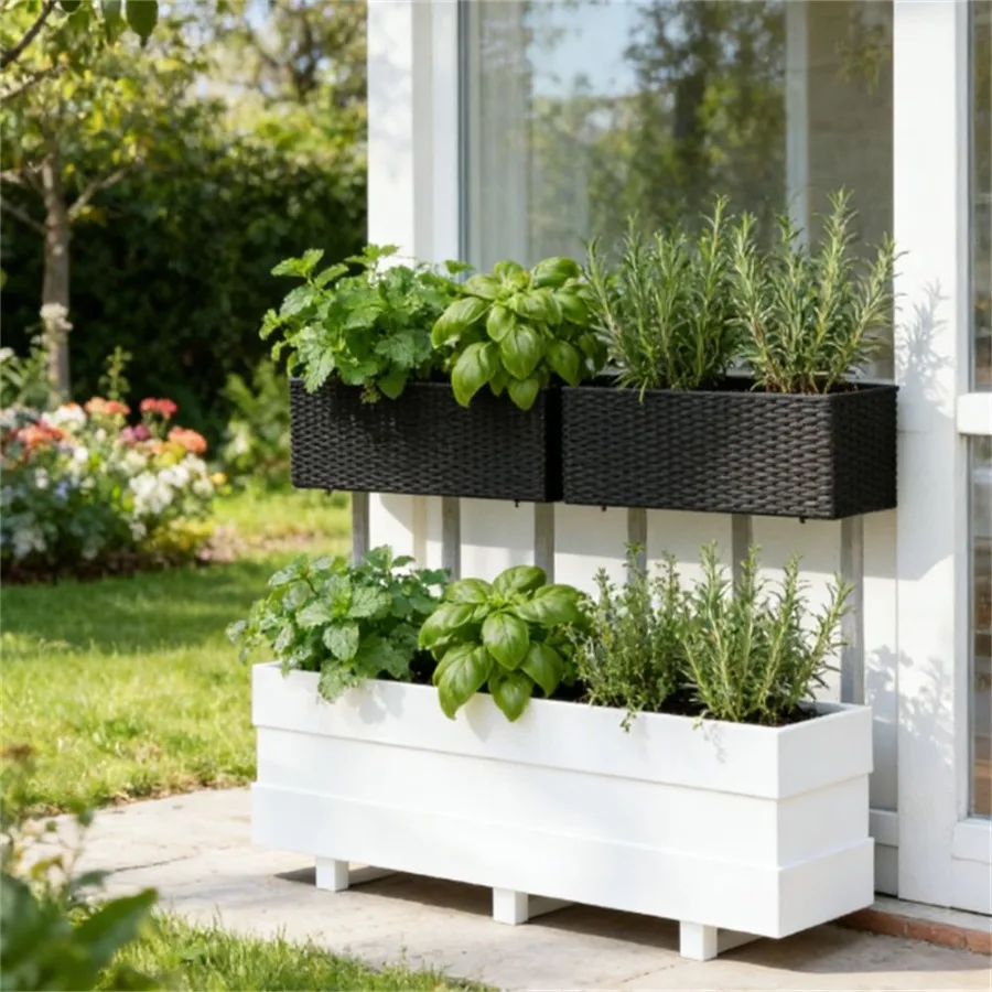 

Набор из 2 черных подвесных кашпо для цветов с современным дизайном для использования в помещении и на улице