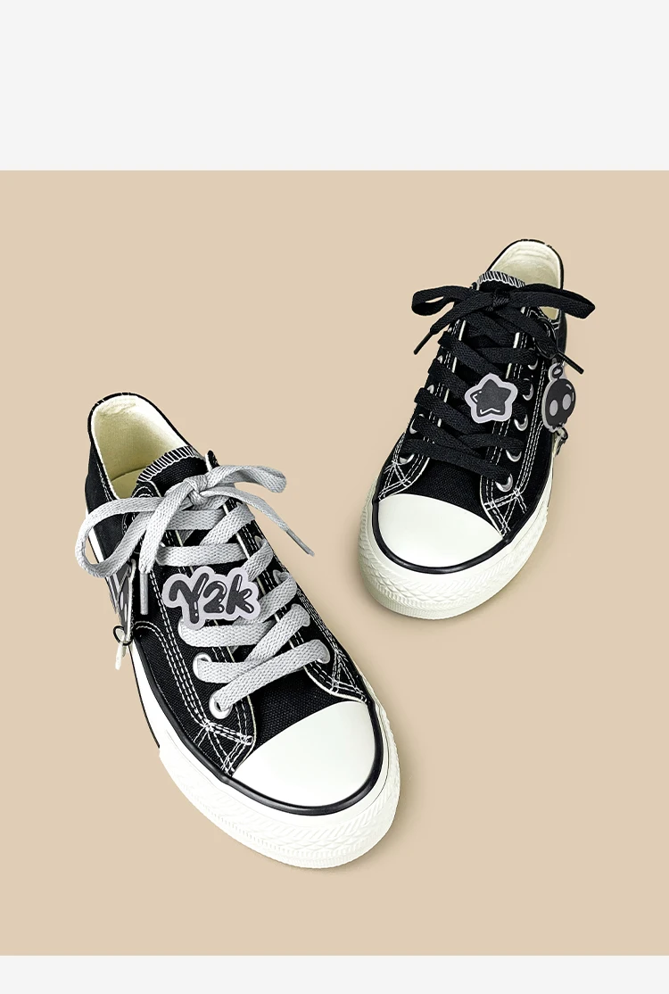 Amy and Michael Fashion Gothic Charms Damen-Canvas-Schuhe, Originaldesign, schwarze Low-Top-Flache Freizeitsneaker für Mädchen und Studentinnen – Detail 12