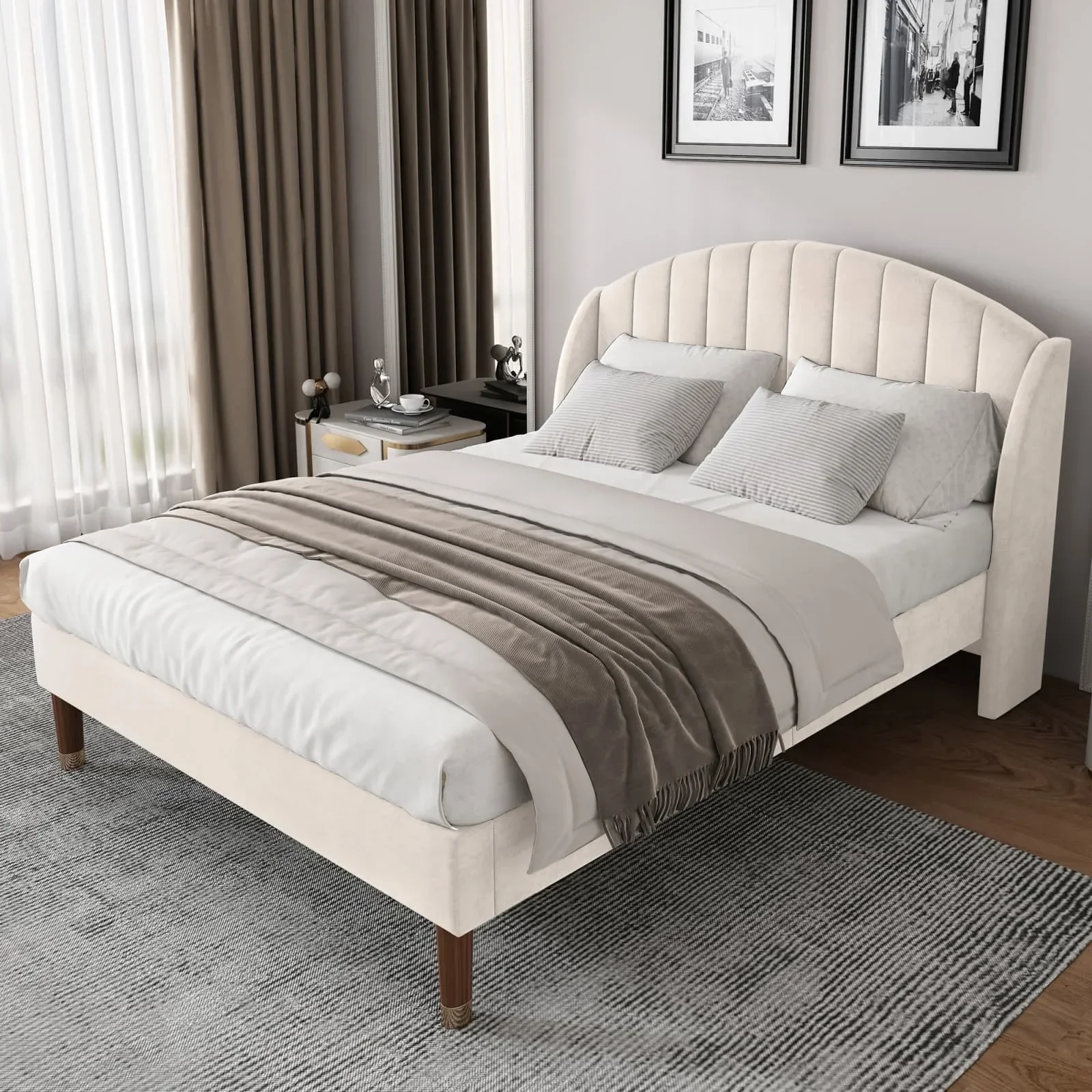 Letto matrimoniale imbottito 140x190 cm, rivestimento in velluto, testiera imbottita e spessa, struttura del letto in legno massello con doghe, materasso non incluso.