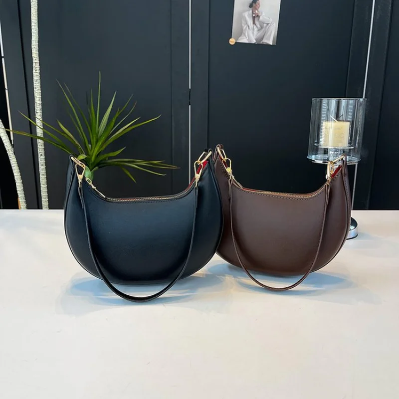 

Шикарно-современная женская кожаная сумка через плечо класса люкс 2025 года. Известный дизайнер. Популярная классическая простая сумка. ​