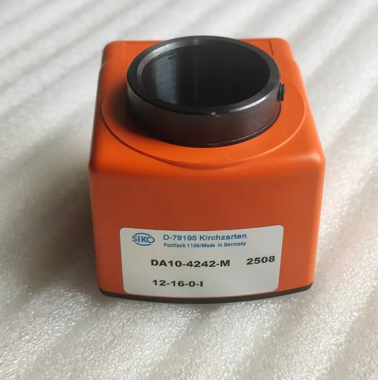 Mechanical digital counter DA10-4242-M12-16-0-I brand new original