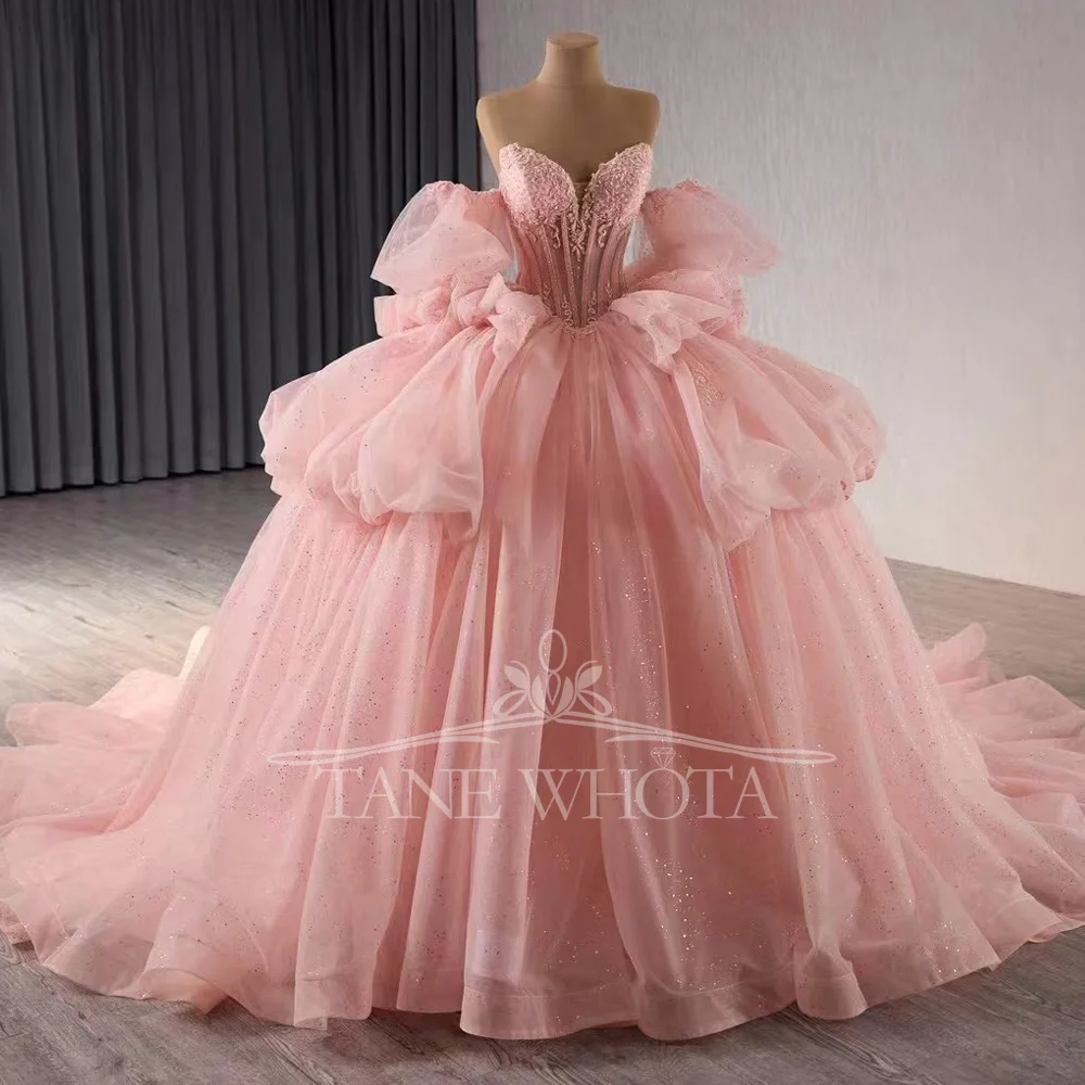 Abito da sera di lusso con scollo a cuore con pizzo sul retro Abito da sera personalizzabile con fiocco rosa con paillettes in rilievo per occasioni speciali