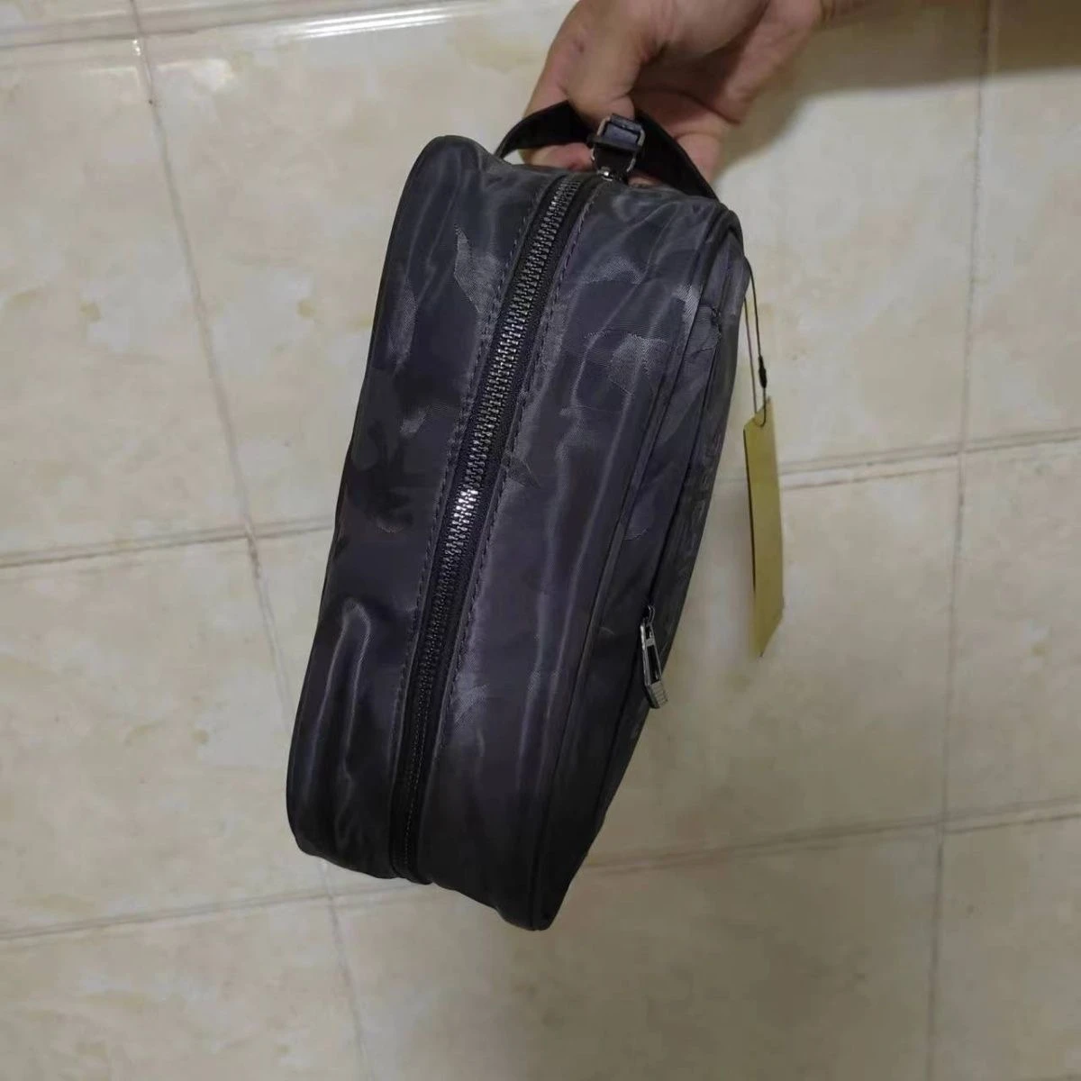 

2025 Men's Women's Same Golf Camouflage Bag Fashionable Versatile Large-capacity Satchel Skull Golf Pouch Handbag golf equipment