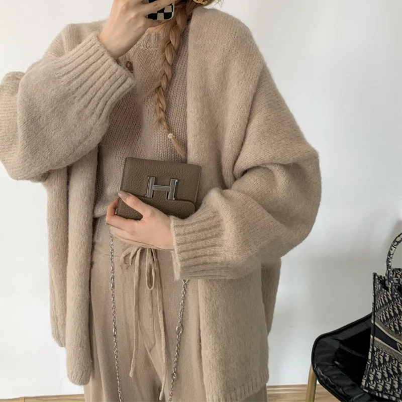 

Retro Camel Knitted Sweater Cardigan Women's Autumn Winter Lazy Alpaca V-ne Soft Loose Outerwear Top Long Sve Coat