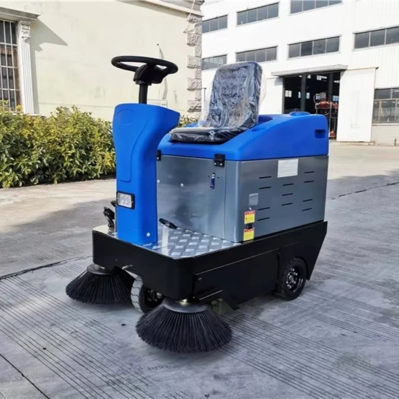 KINGWELL ركوب على آلة كنس المستودعات الكهربائية مكنسة أرضية الطريق الصناعية في الشوارع