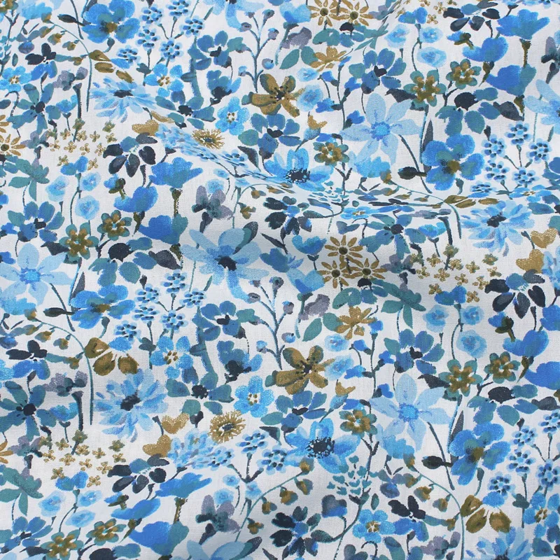 Breathable and Beautiful Cotton Fabric with Small Floral Print for Dressmaking, 140x50cm