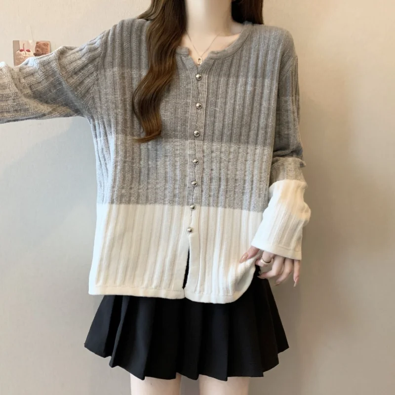 Women's Pullover Long-sleeved Sweater Gradient Contrast Color Casual and Fashionable Round Neck Top