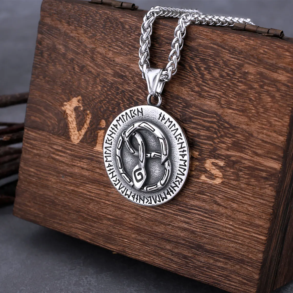 Stainless Steel Viking Ouroboros Snake Necklace Men Vintage Fashion Odin Pendant Necklace Keel Chain Biker Nordic Animal Jewelry