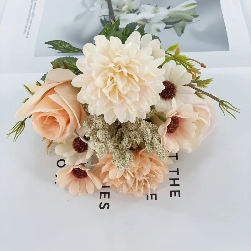 7 Zweige Künstlicher Blumenstrauß, Kunstrosen, Gänseblümchen, Chrysanthemen für Hochzeit, Heimdekoration, Tischdekoration, Partydekoration – Detail 12