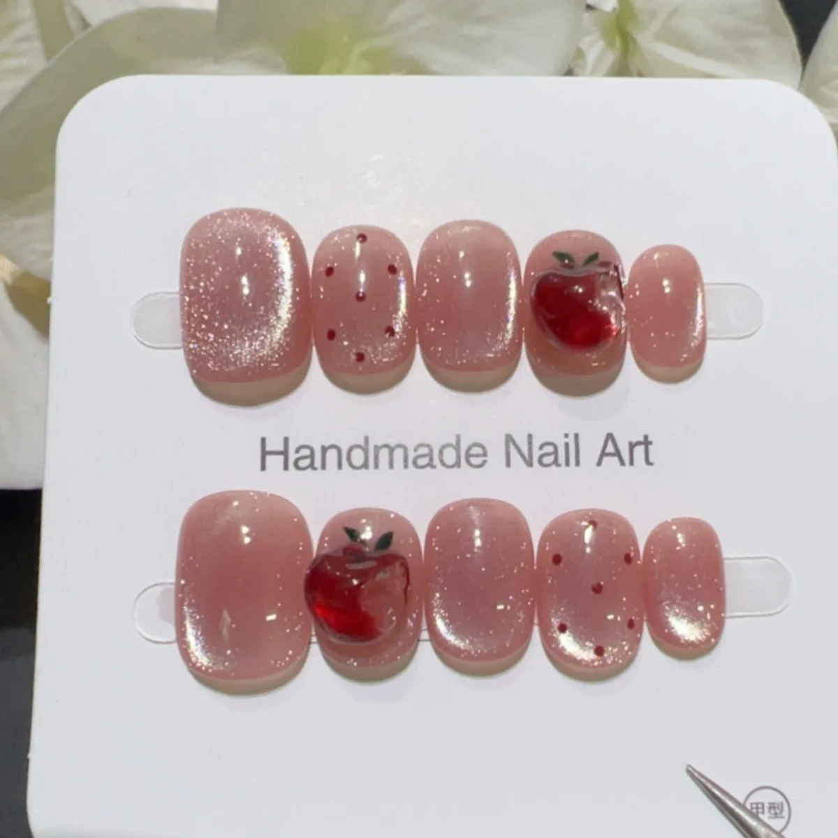 

10pcs Nude Pink Handmade False Nails Tips Short Square Round Fake Nail Polka Dot Fruit Design Press on Nails Cat's Eye Manicure