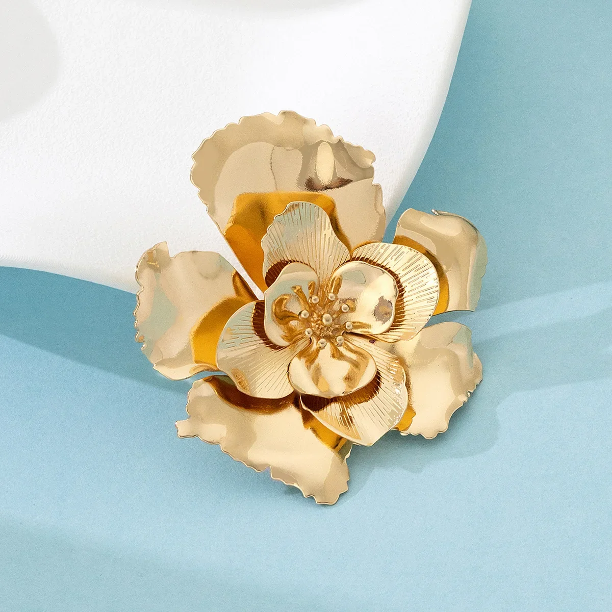 New Fashion Metal Big Flower Brooch for Women 2024 Vintage Gold-plated Rose Female Clothes Accessories Jewelry Gifts