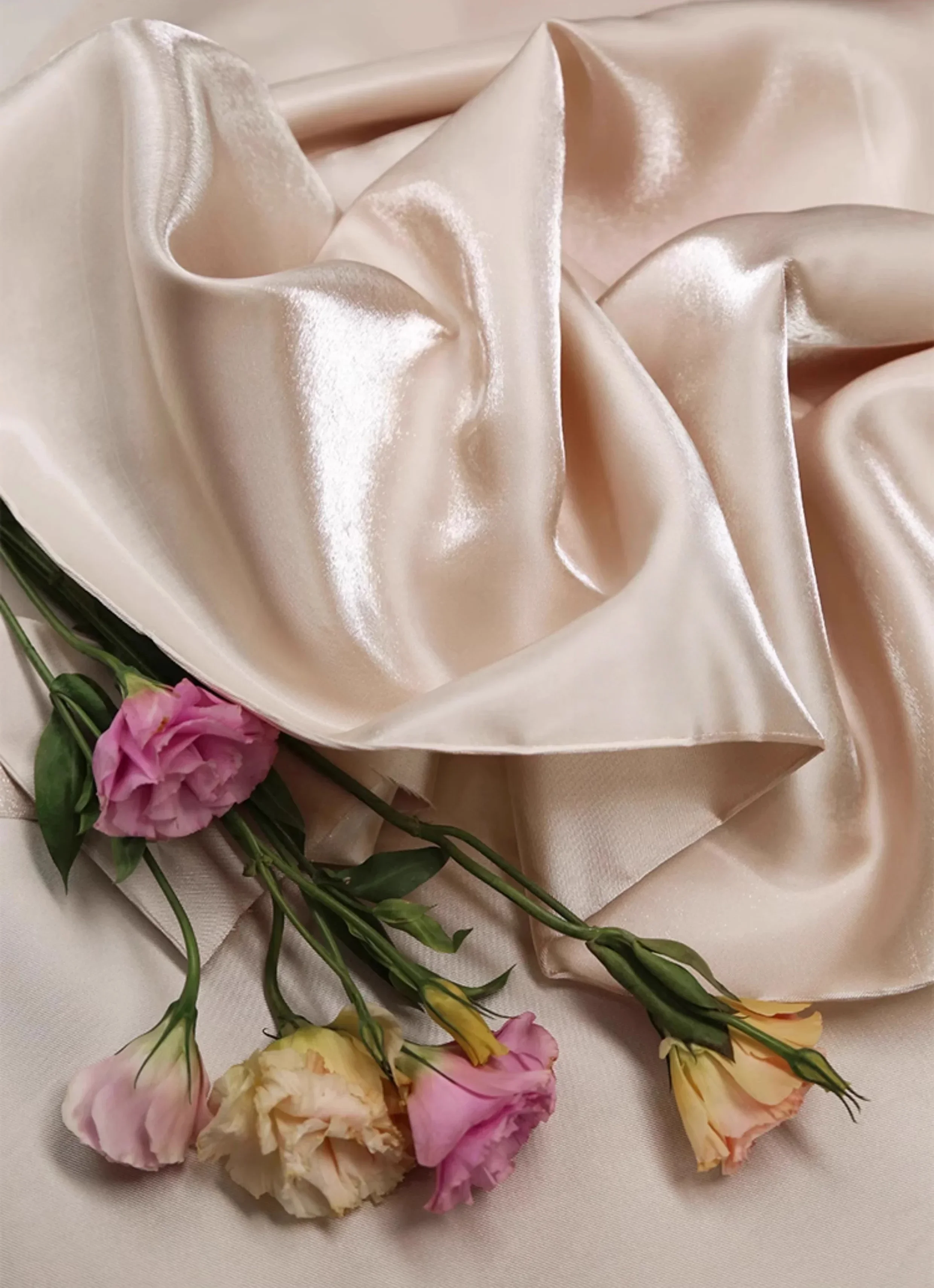 液体光沢水サテン生地反射サテンデザイナー結婚式とイブニングドレス生地DIYボウ生地ドレス用