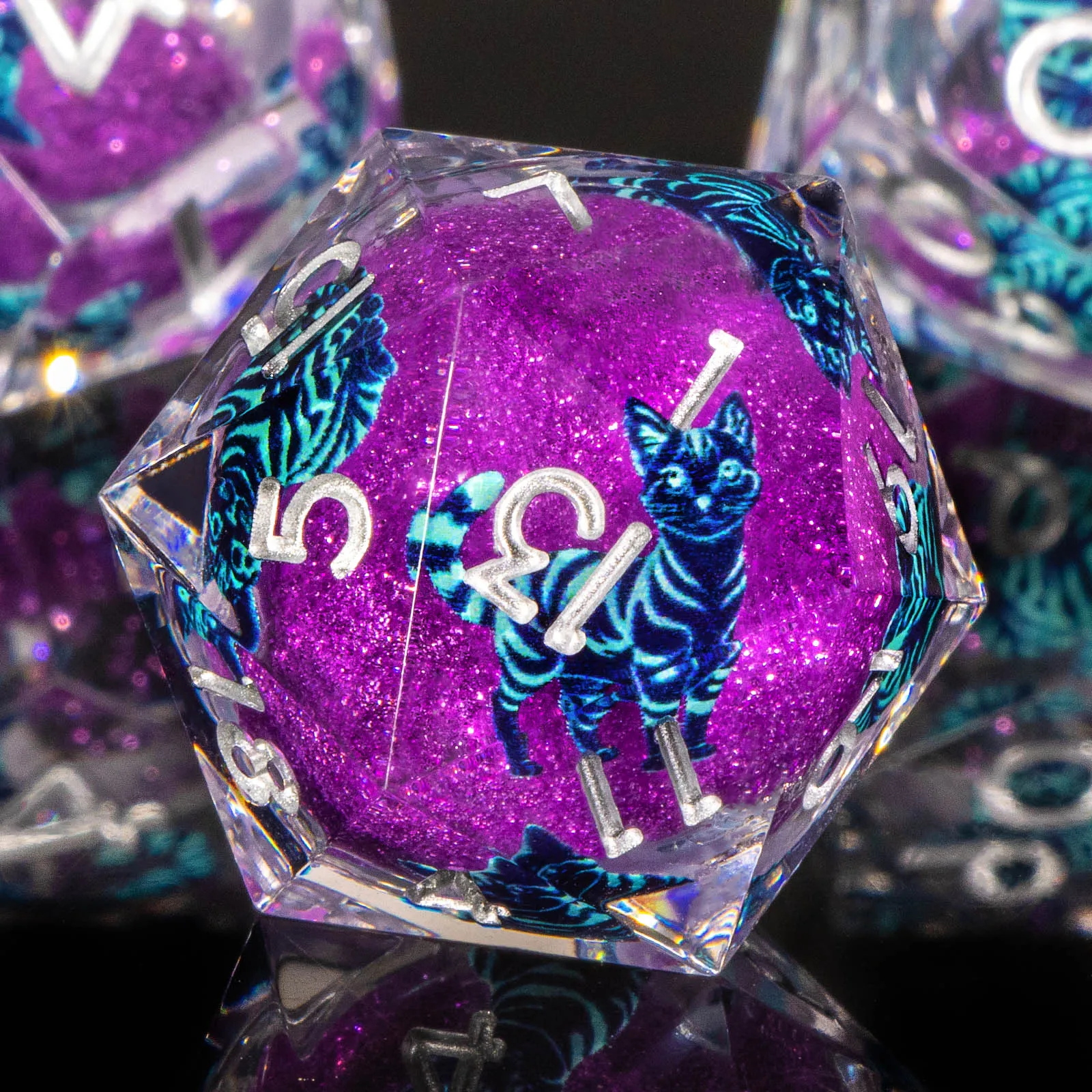 مجموعة نرد أساسي سائلة من Cat DND D&D، مجموعة نرد الزنزانة والتنين ذات الحافة الحادة، D وD لعب الأدوار D20 D12 D10 D8 D6 D4