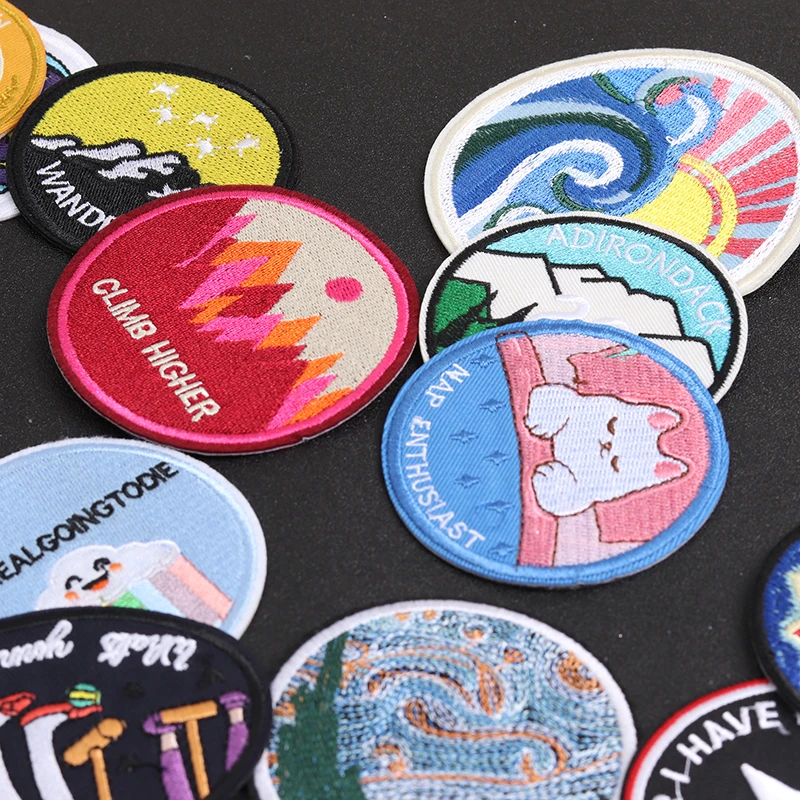 Circular Series Landscape Animal DIY Iron-On Patch Embroidery Applique Ironing Clothing Sewing Supplies Decorative Badge