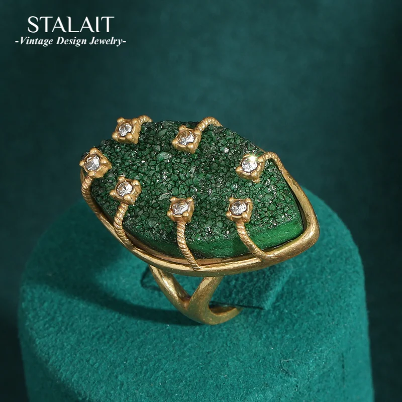 

Green Horse Eye Frosted Natural Stone Vintage Ring Antique Jewelry Gold Color Accessories for Women Luxury Zircon Grandmother