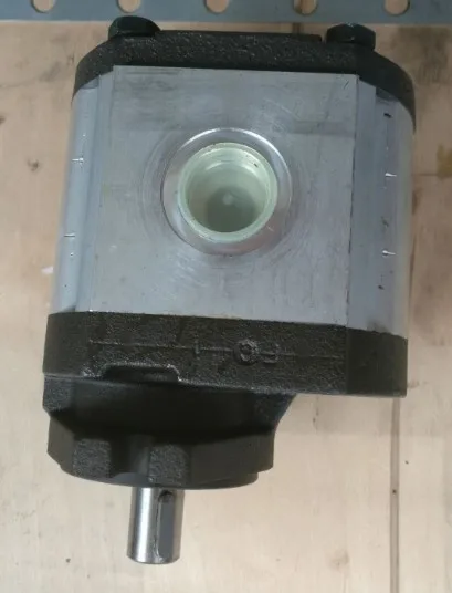 RONZIO02ZAG14C035D gear pump